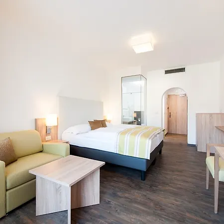 Business Parkhotel Werth Готель Больцано