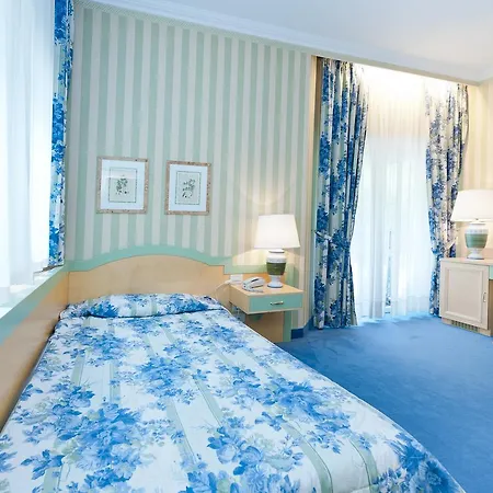 Business Parkhotel Werth מלון 4*