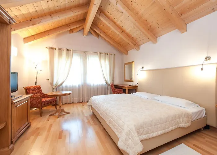 מלון Business Parkhotel Werth 4*